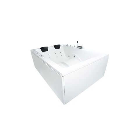 Freistehende weiße Badewanne